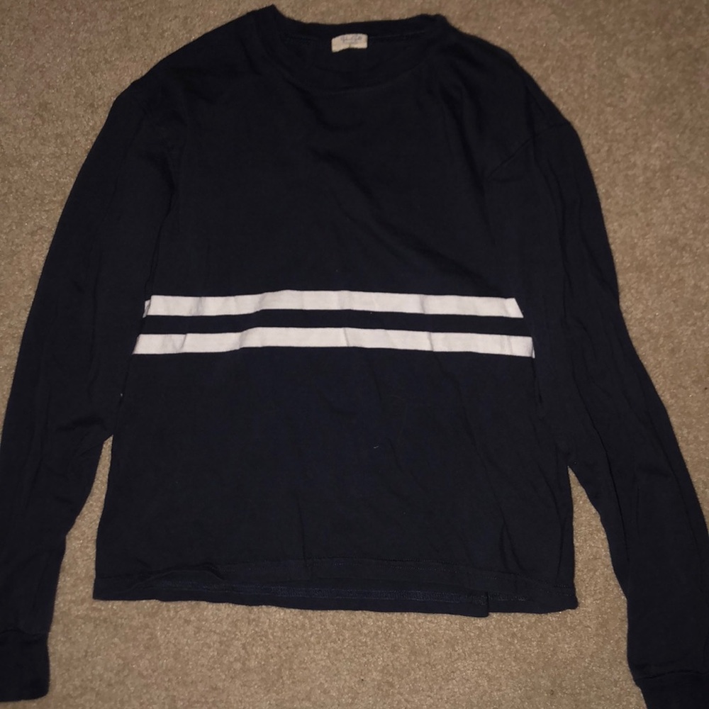 brandy melville long sleeve tee
